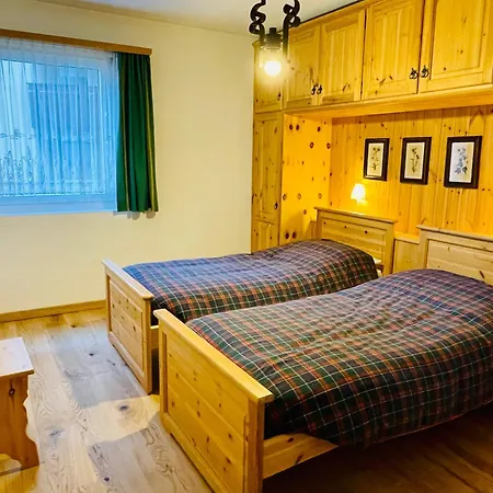 Lägenhet Chesa Ruinatsch 50