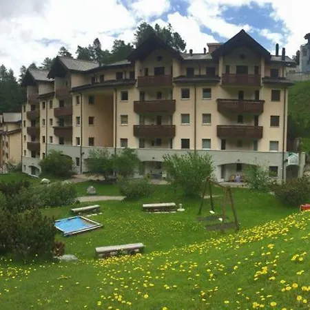 Chesa Ruinatsch 50 Apartament