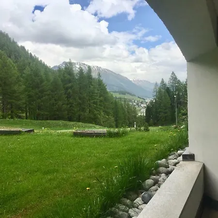Chesa Ruinatsch 50 Apartament