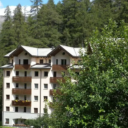 Apartament Chesa Ruinatsch 50