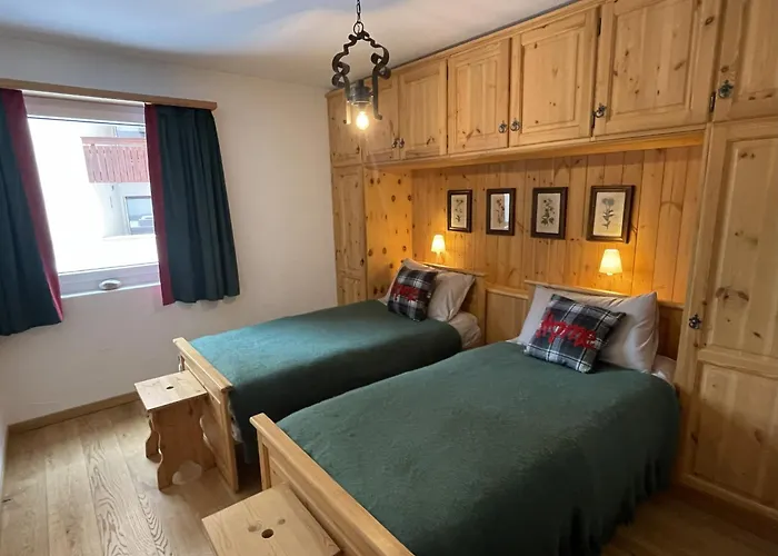 Chesa Ruinatsch 50 Apartman *