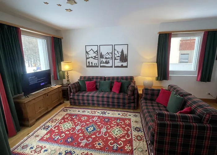 Chesa Ruinatsch 50 Apartman *